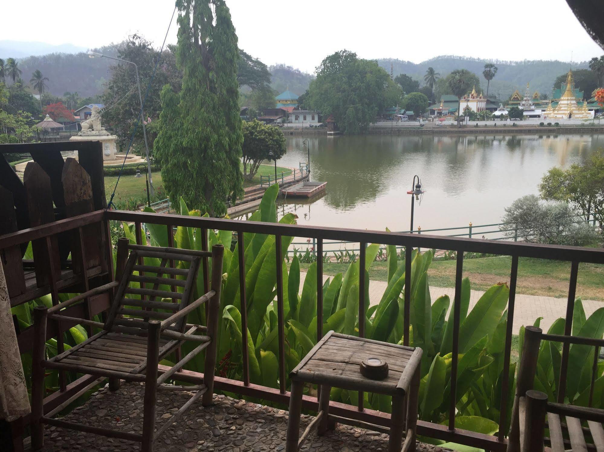 The Likeview Guesthouse Mae Hong Son Extérieur photo